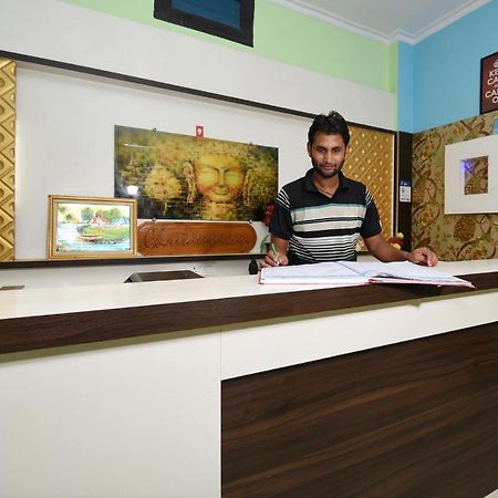 Oyo 4409 Hotel Chaitanya Inn Βαρανάσι Εξωτερικό φωτογραφία